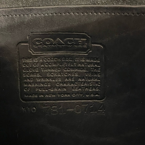 Vintage Coach Collegiate Bag - Picture 11 of 12